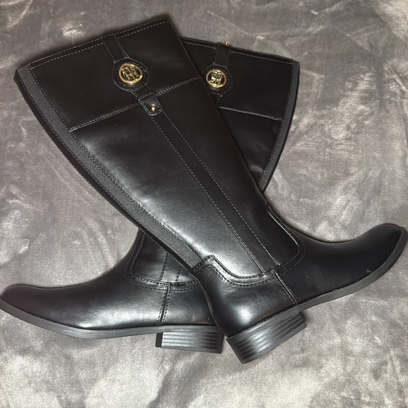 Tommy Hilfiger Shoes - NWT! Tommy Hilfiger Shyenne Boots Women’s 9 Wide Calf Black